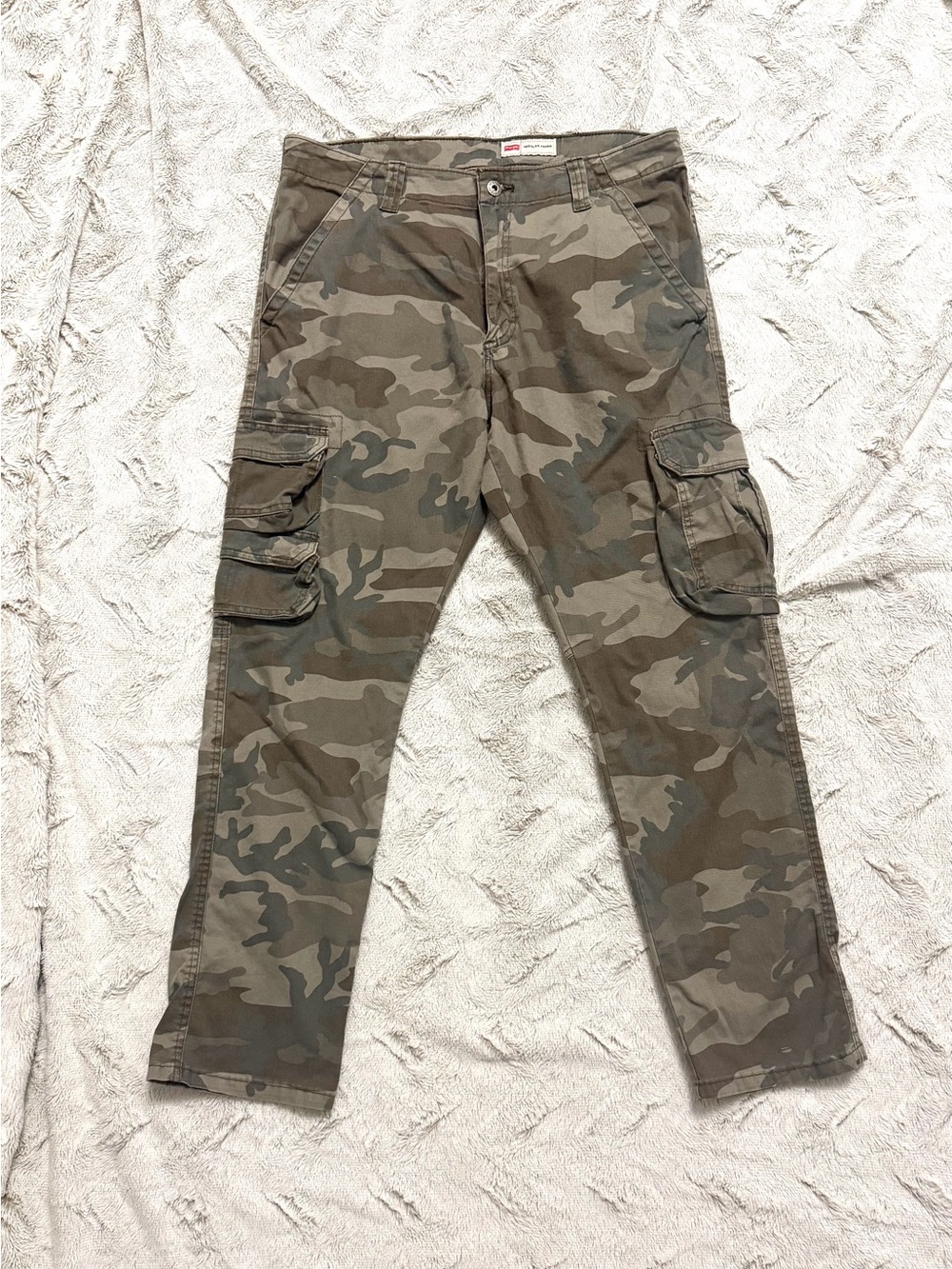 Wrangler Men's Regular Taper Camo Cargo Pants 34x30 Green Camouflage 112326274